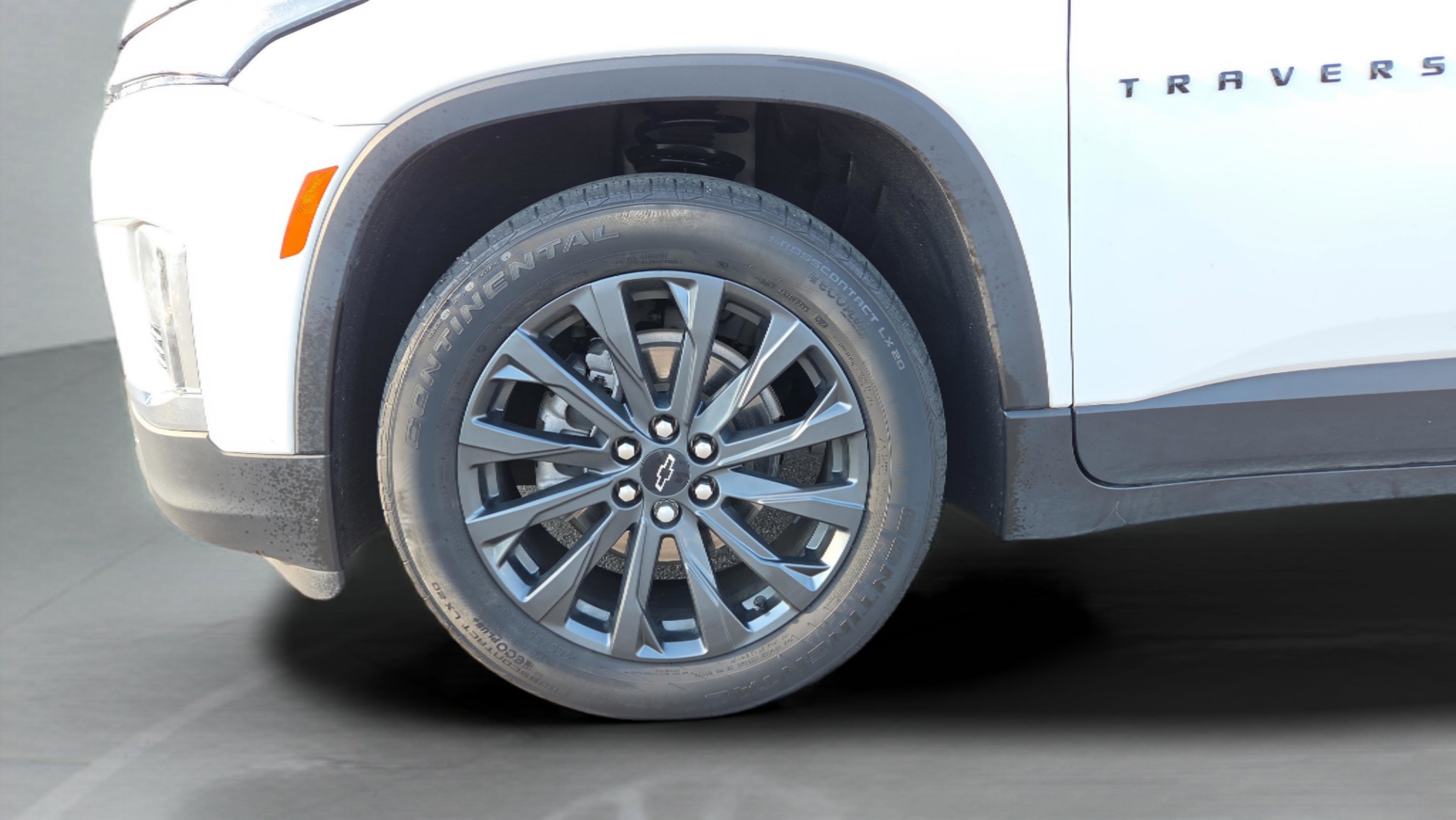 Used 2023 Chevrolet Traverse RS w/ LPO, Floor Liner Package image 34