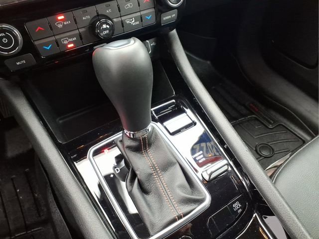 Used 2022 Jeep Compass Limited image 19