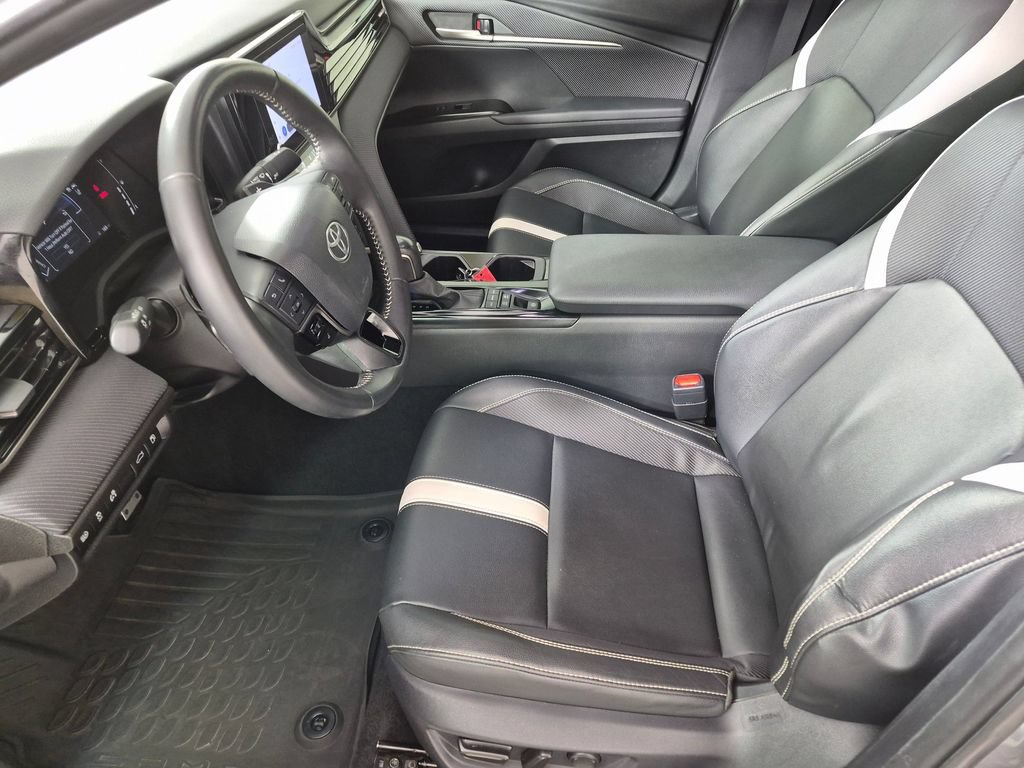 Used 2025 Toyota Camry SE w/ Convenience Package FWD image 21