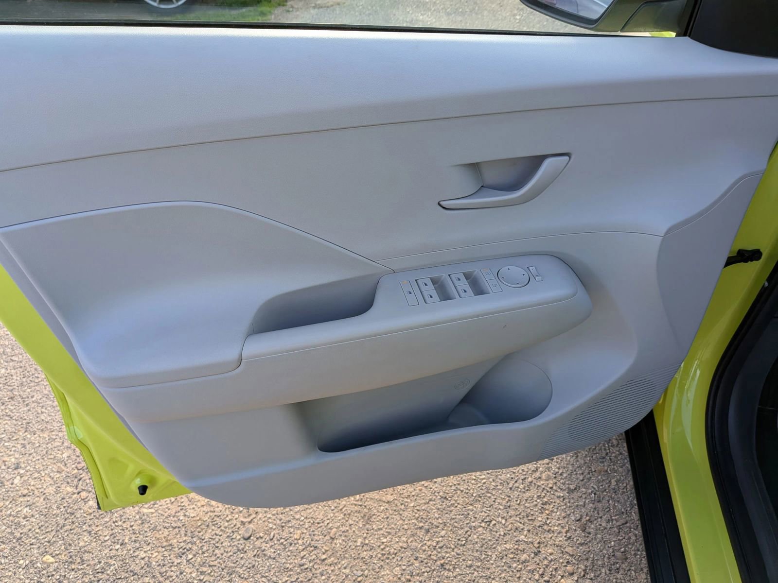 Used 2024 Hyundai Kona SEL image 21