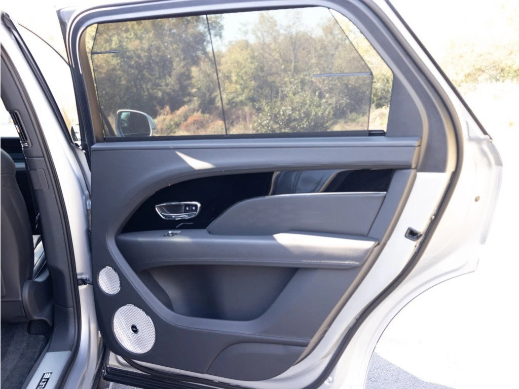 Certified 2024 Bentley Bentayga Extended Wheelbase image 81