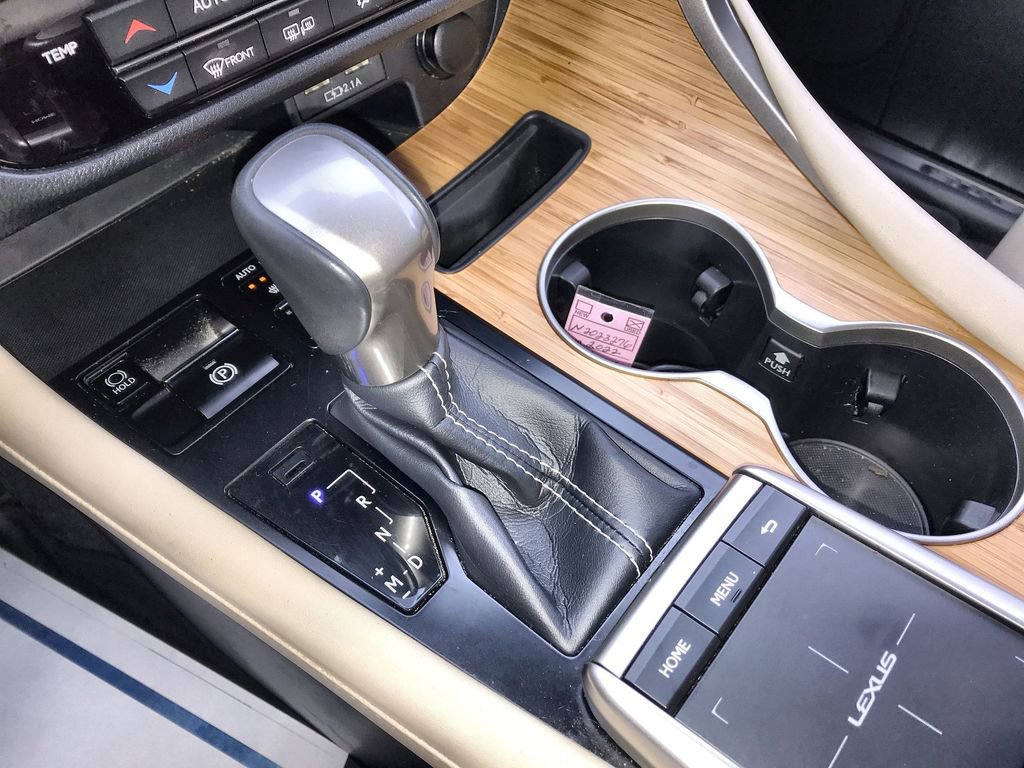 Used 2022 Lexus RX 350L FWD w/ Premium Package image 19