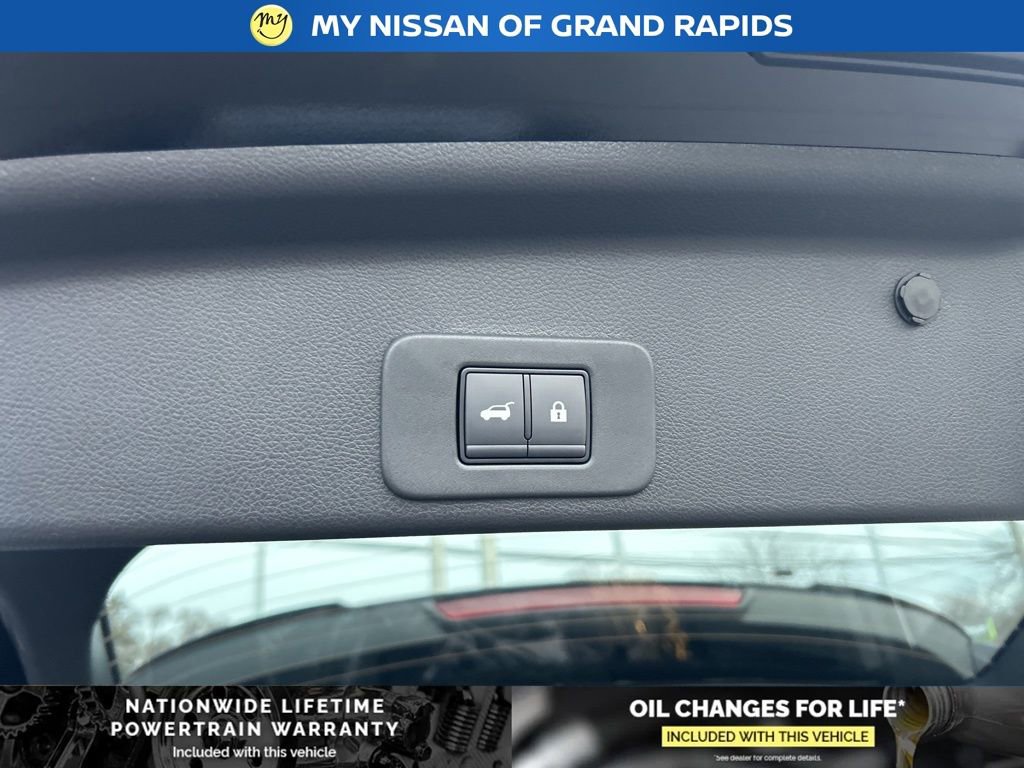 New 2026 Nissan Murano Platinum w/ Cargo Package image 25