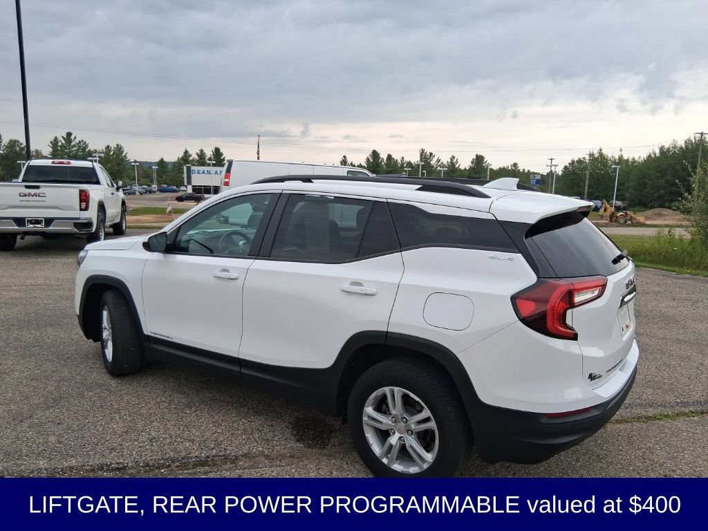 Used 2022 GMC Terrain SLE w/ Driver Convenience Package AWD/4WD image 4