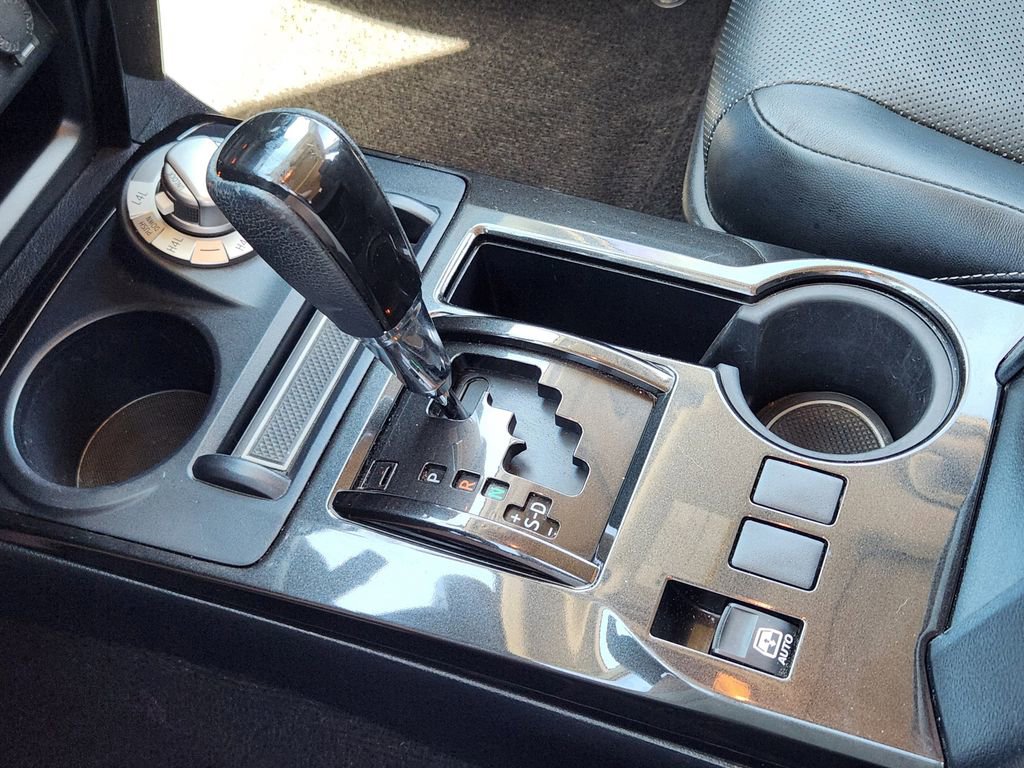 Used 2019 Toyota 4Runner Limited AWD/4WD image 18