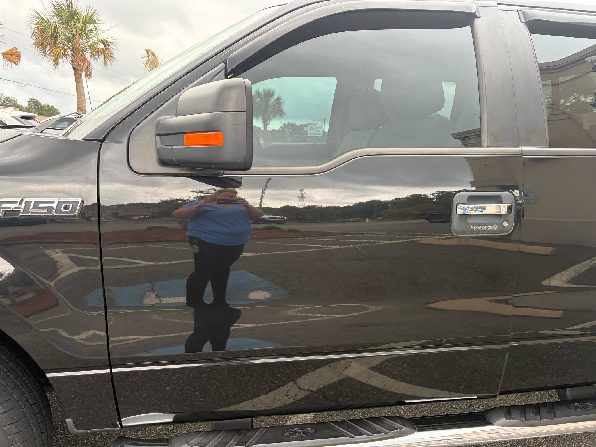 Used 2013 Ford F150 XLT w/ Luxury Equipment Group AWD/4WD image 8