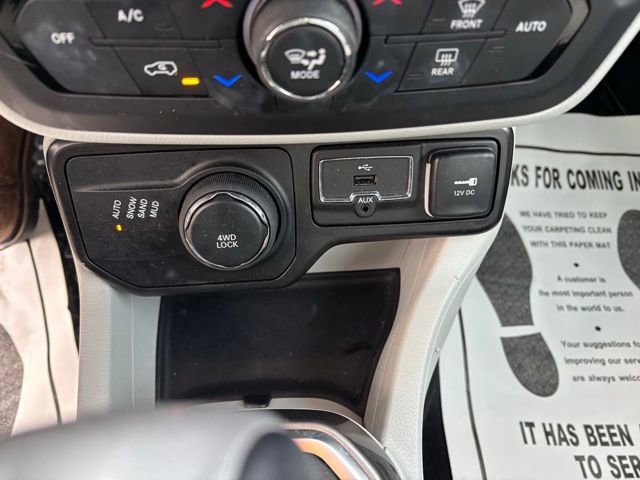 Used 2022 Jeep Renegade Limited image 14