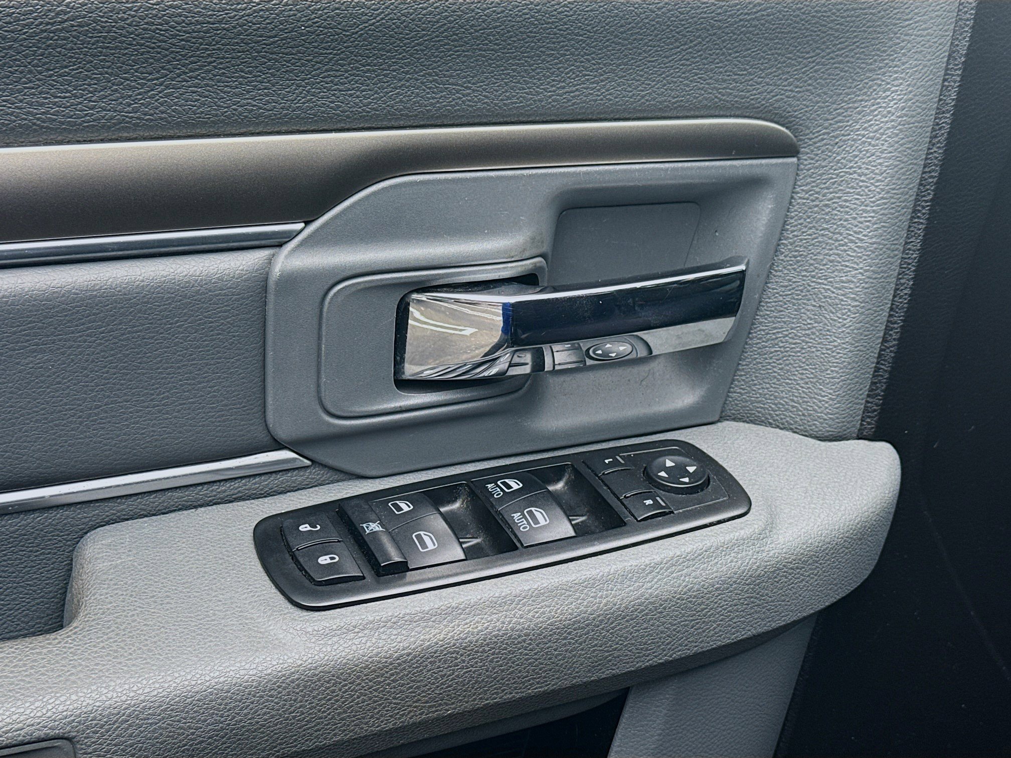 Used 2020 RAM 1500 Laramie image 14