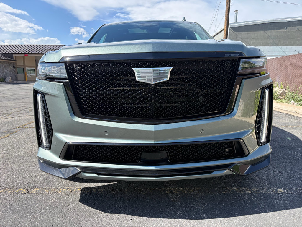 Used 2024 Cadillac Escalade V w/ LPO, ONYX Package AWD/4WD image 14