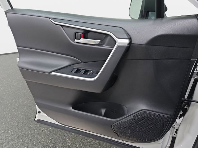 Certified 2023 Toyota RAV4 XLE AWD/4WD image 24