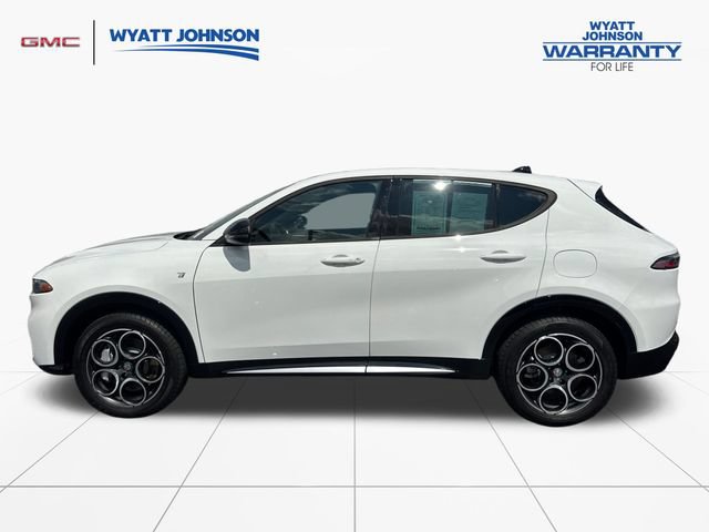 Used 2024 Alfa Romeo Tonale Ti AWD/4WD image 2