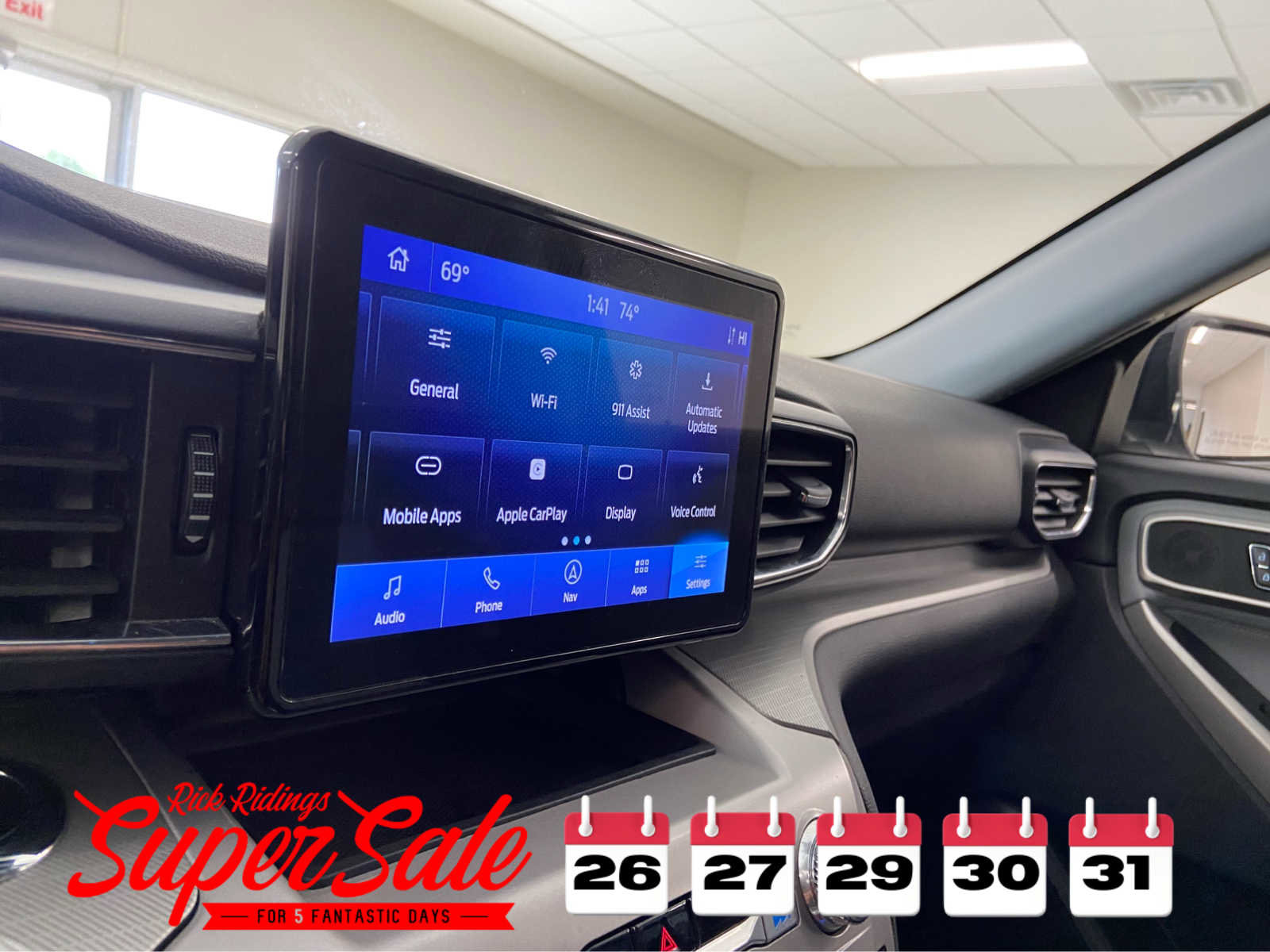 Used 2023 Ford Explorer XLT w/ Equipment Group 202A image 34