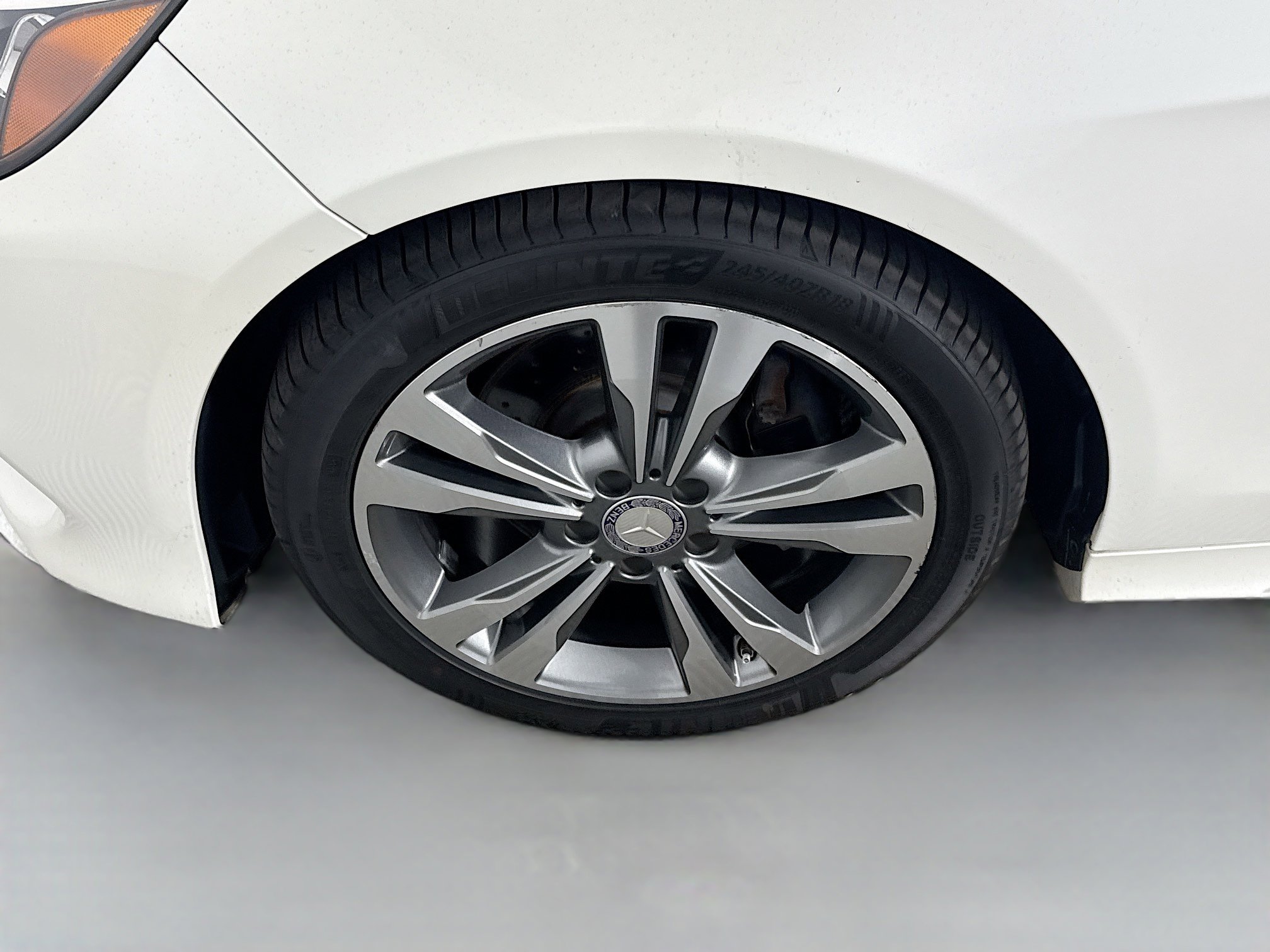 Used 2016 Mercedes-Benz E 350 Sedan w/ Premium Package image 37