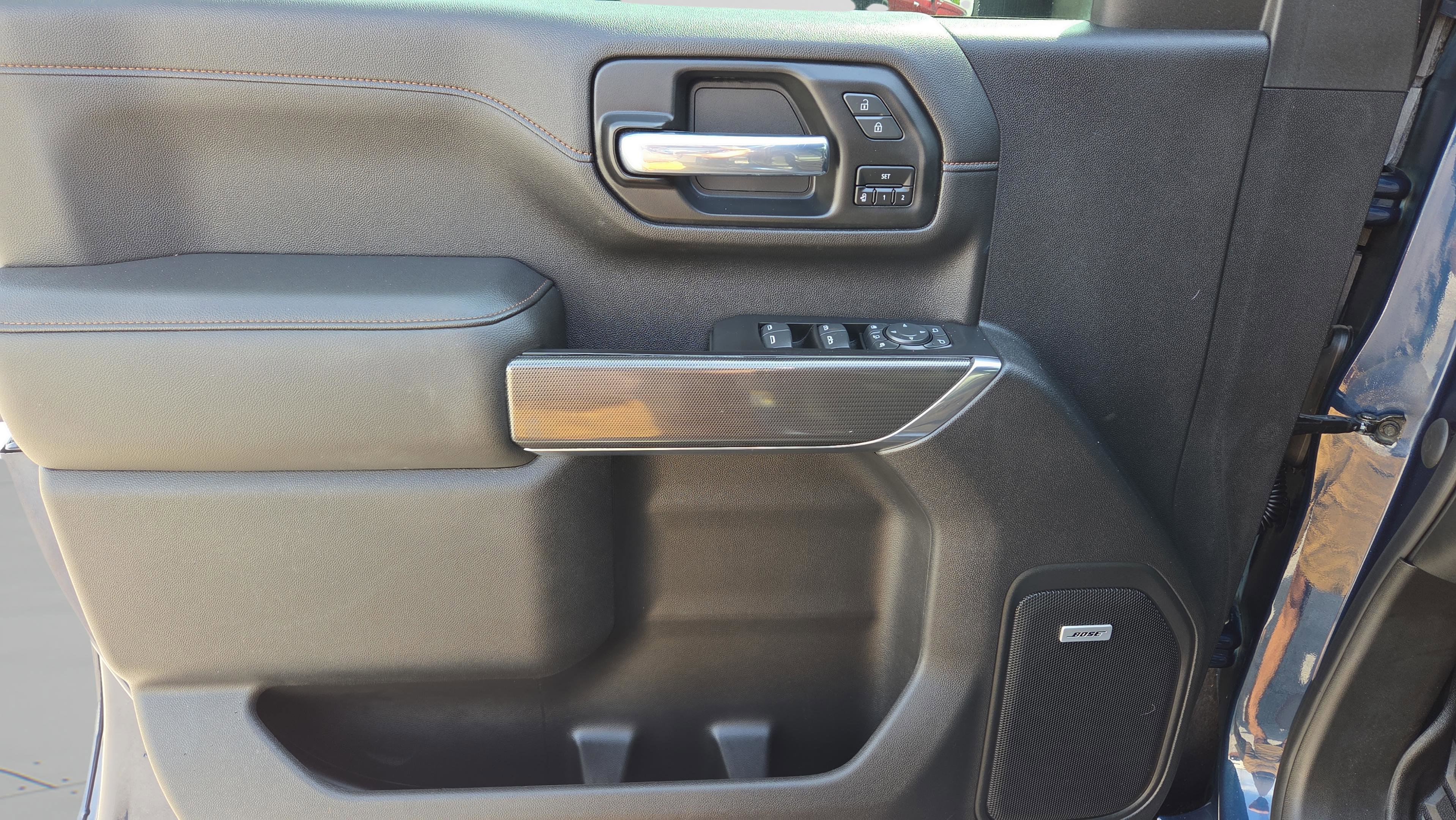 Used 2020 GMC Sierra 2500 AT4 w/ AT4 Premium Package AWD/4WD image 18