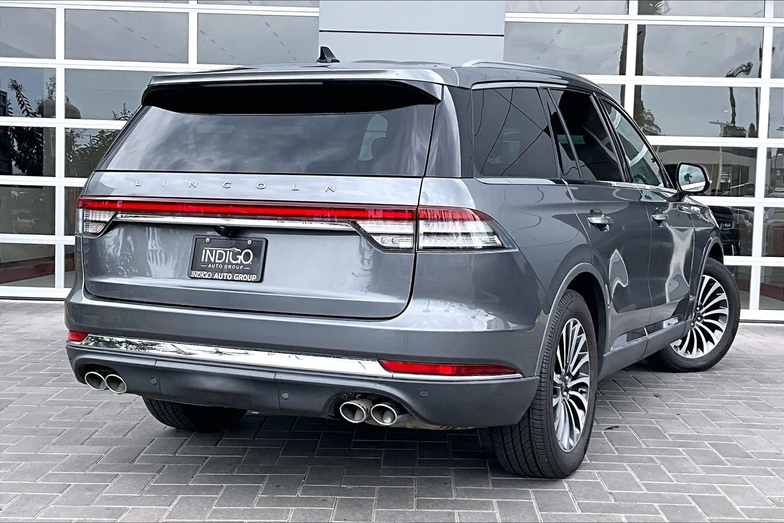 Used 2023 Lincoln Aviator Reserve w/ Class IV Trailer Tow Package RWD image 12