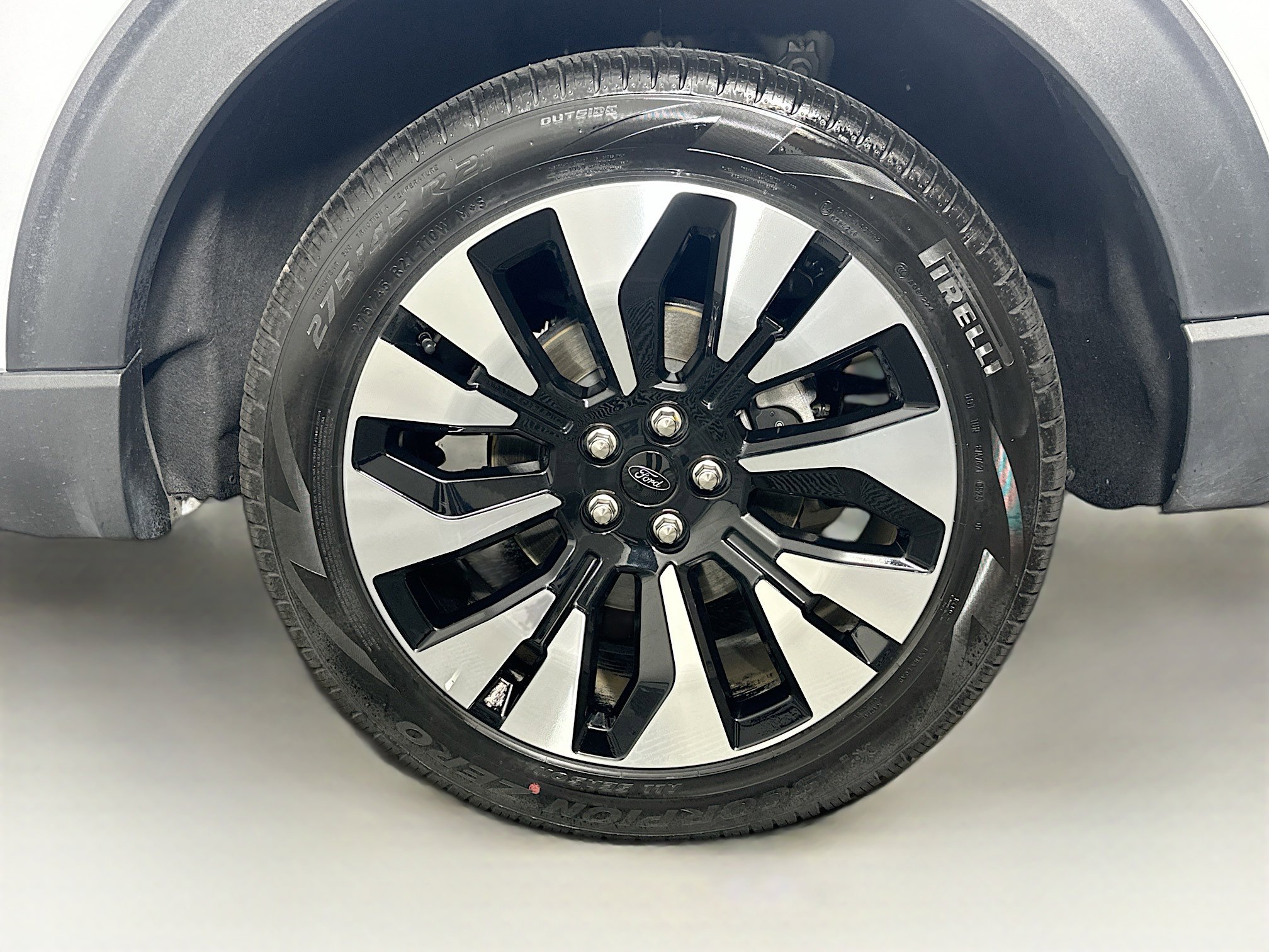 Used 2025 Ford Explorer Platinum w/ LUX Leather Package image 11