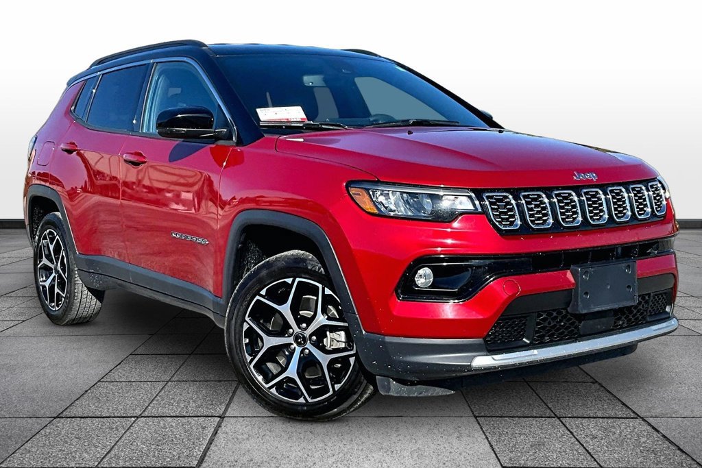 Used 2025 Jeep Compass Limited AWD/4WD image 2