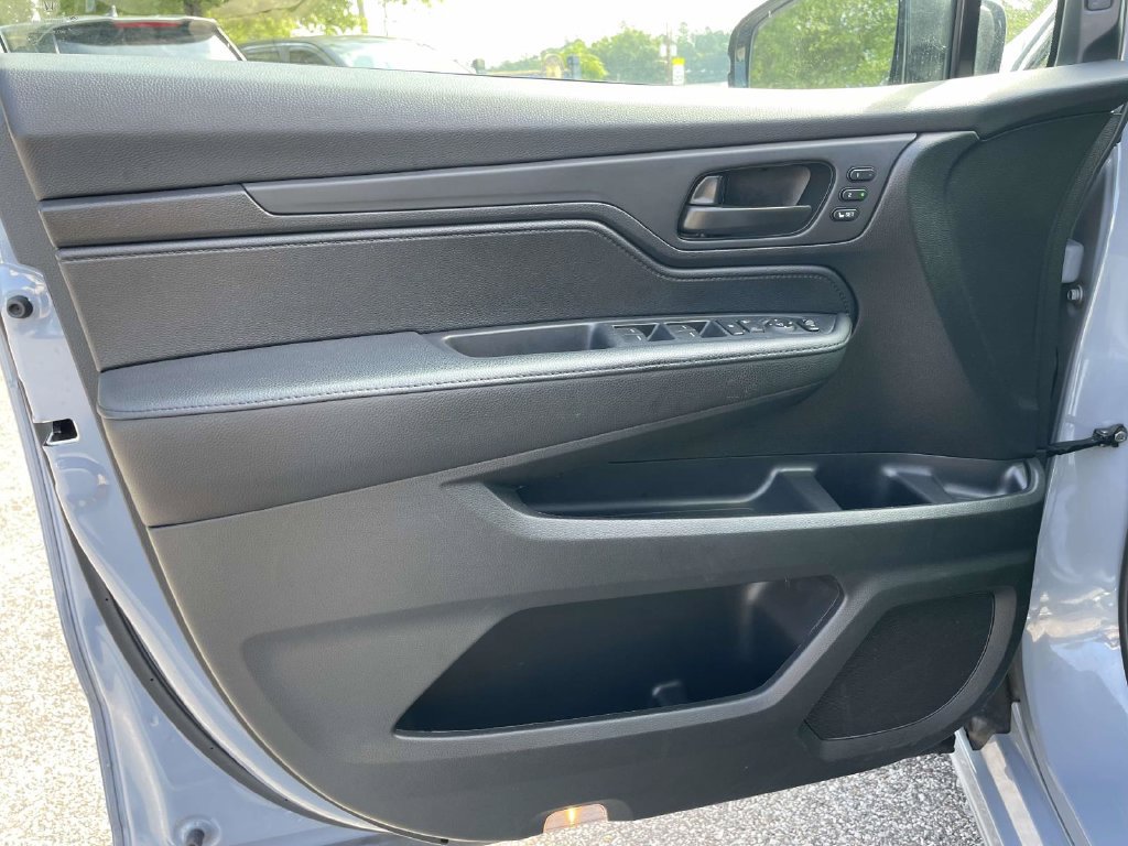 Used 2025 Honda Odyssey Sport-L image 15