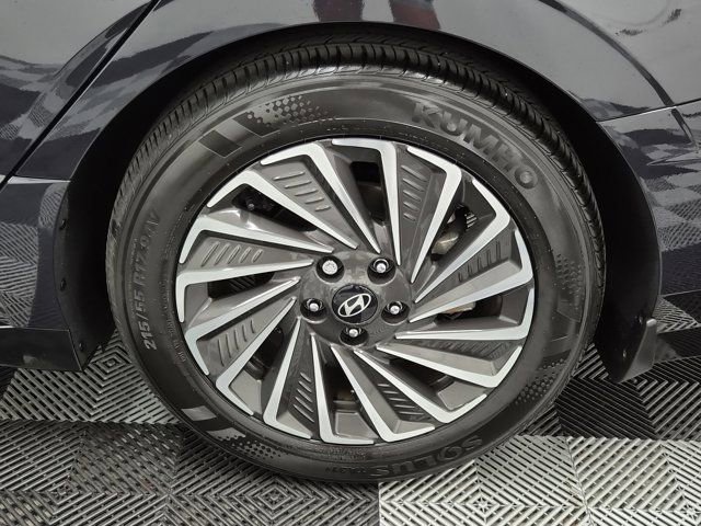 Used 2025 Hyundai Sonata Limited image 13