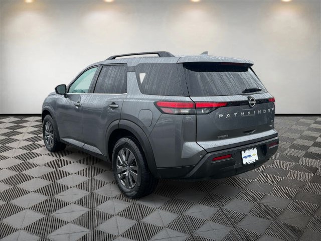 Used 2024 Nissan Pathfinder SV FWD image 7