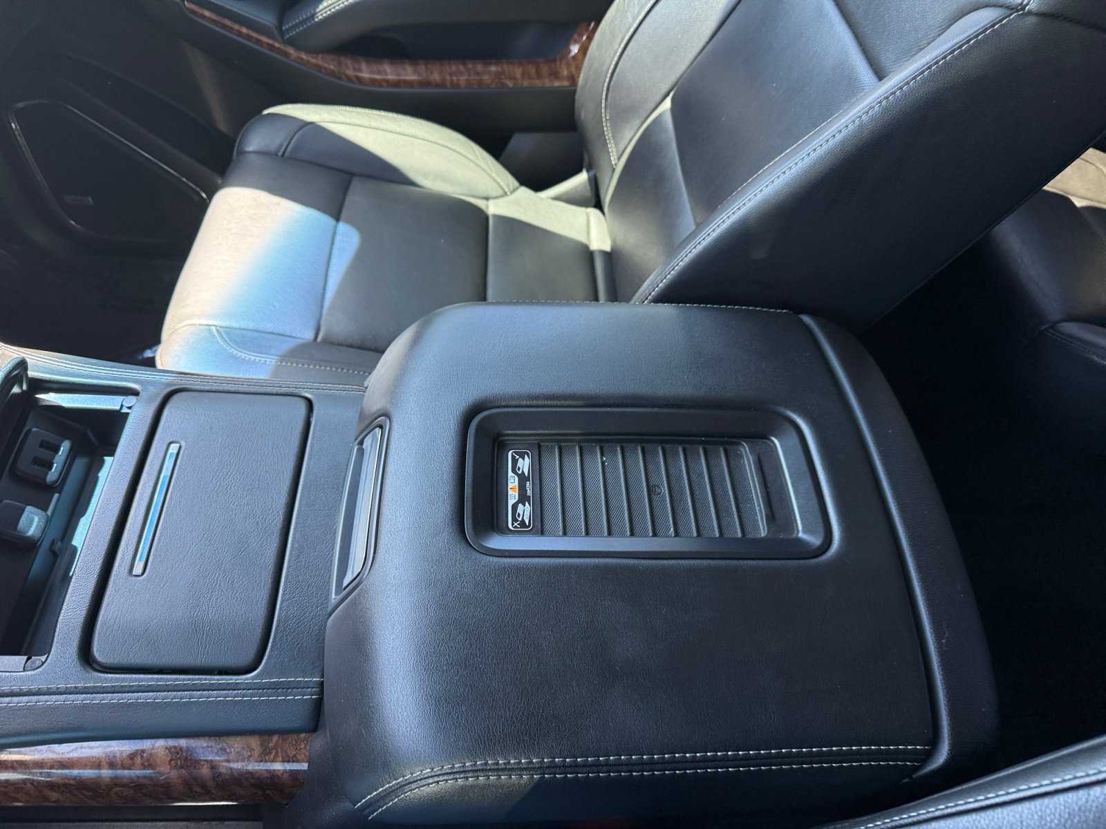 Used 2017 Chevrolet Tahoe Premier AWD/4WD image 14