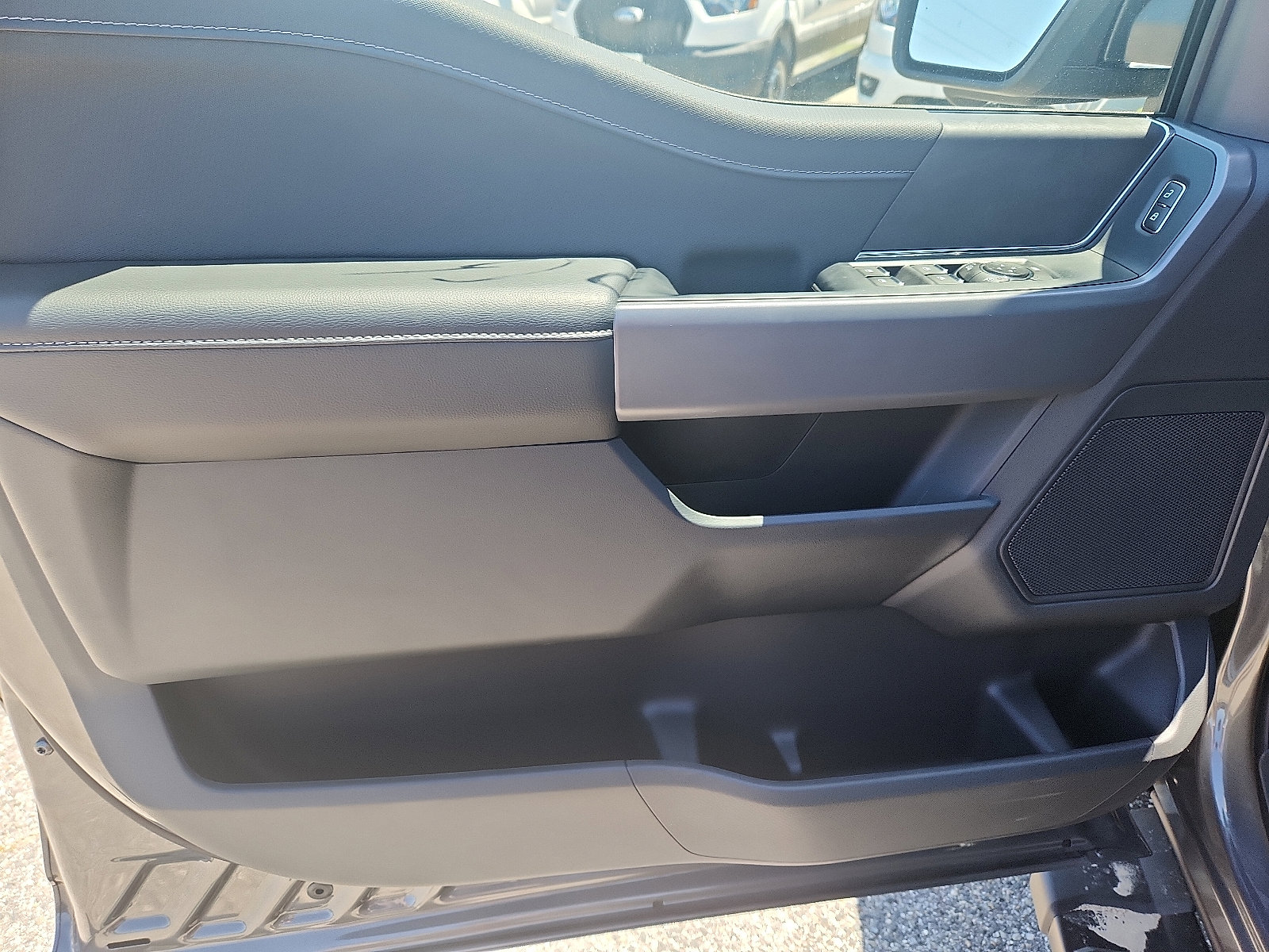 New 2025 Ford F150 XLT w/ Equipment Group 302A MID image 8