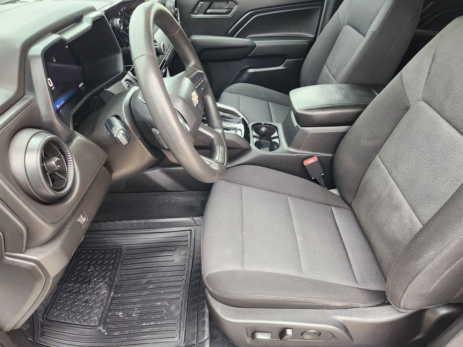 Used 2024 Chevrolet Colorado W/T w/ WT Convenience Package II AWD/4WD image 15