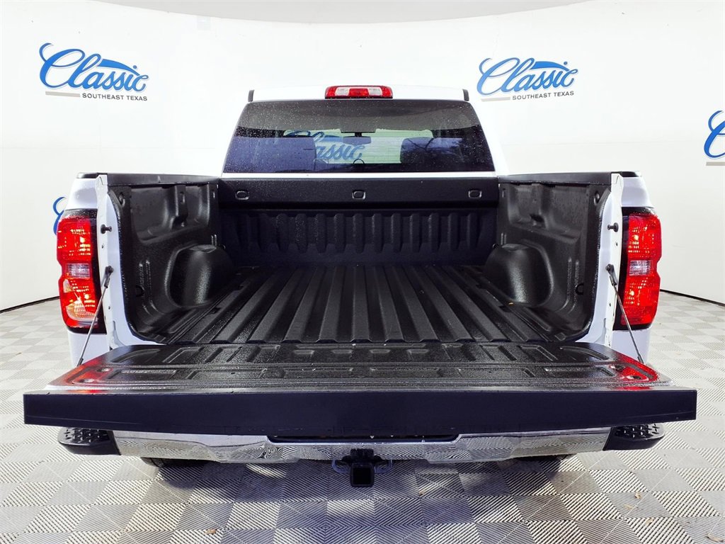 Used 2018 Chevrolet Silverado 1500 LT w/ Texas Edition image 5