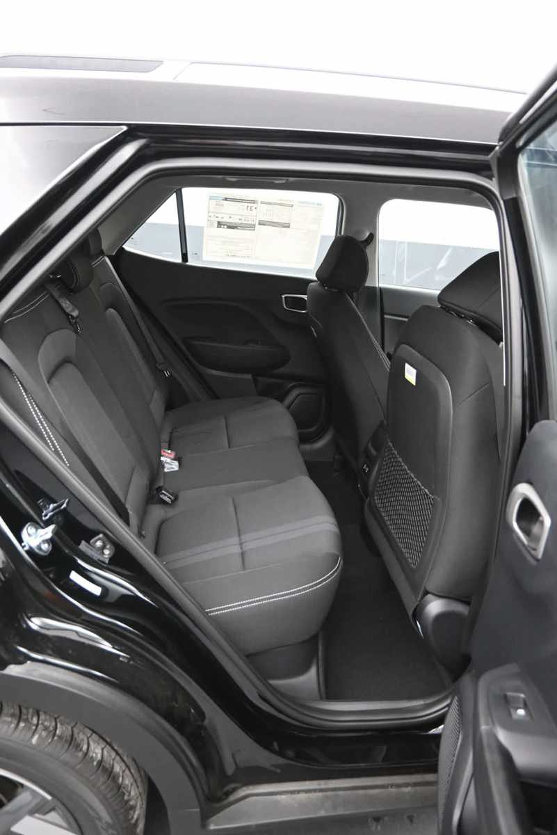 New 2026 Hyundai Venue SEL FWD image 12