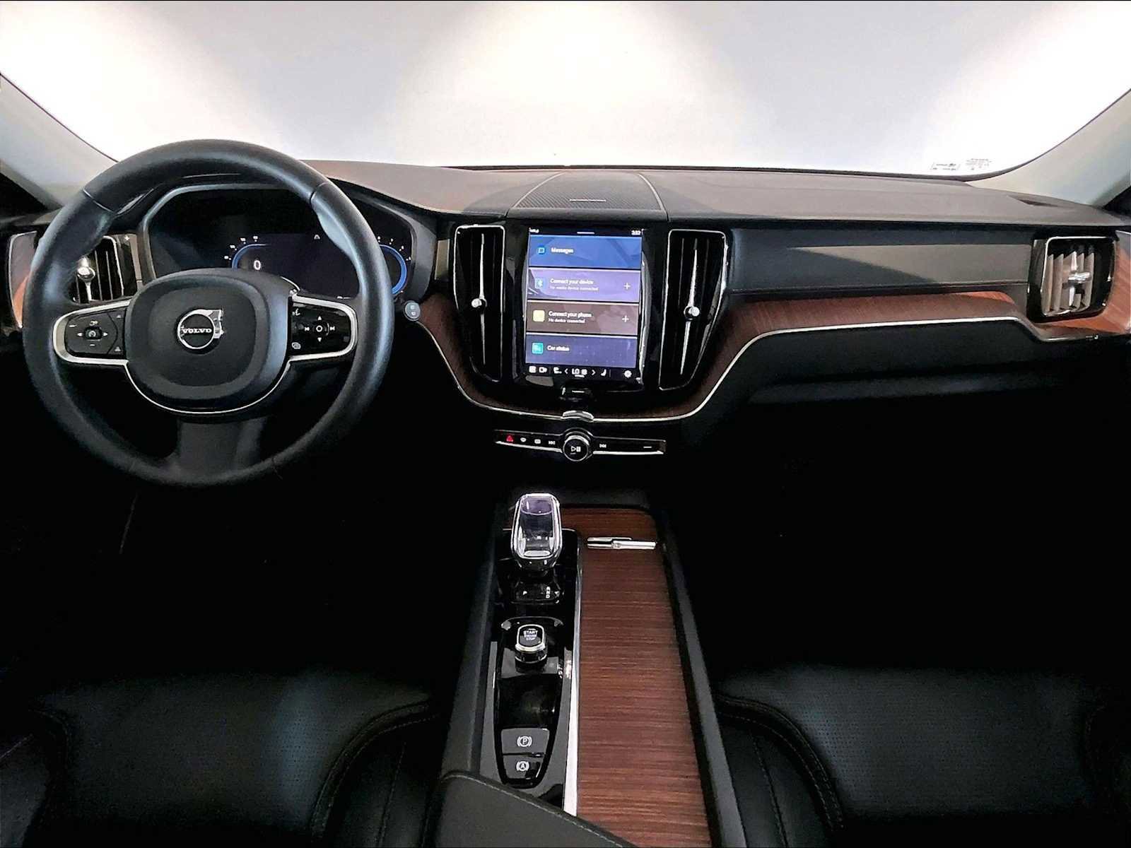 Used 2024 Volvo XC60 T8 Ultimate image 17