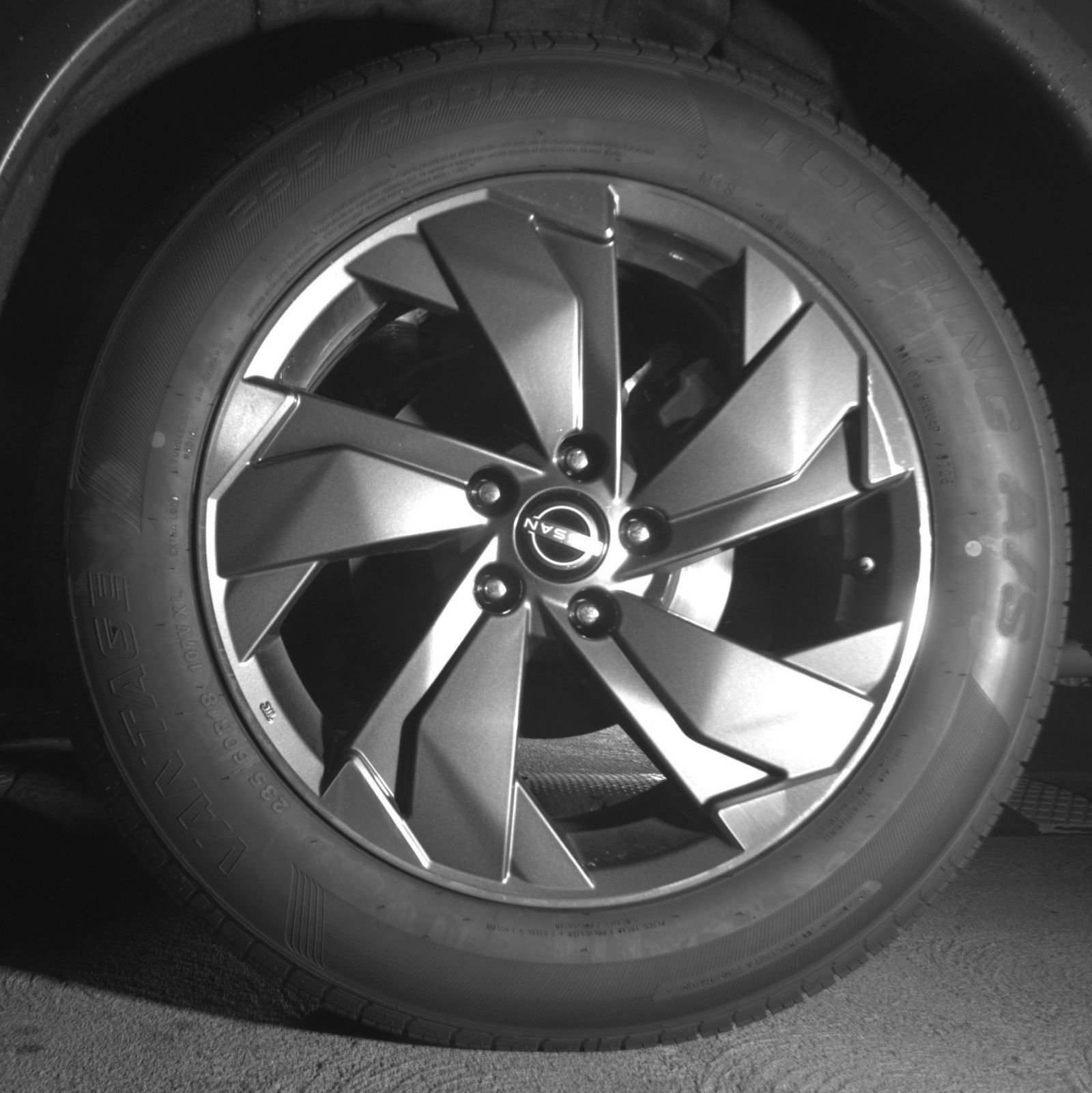 Used 2025 Nissan Rogue SV FWD image 17
