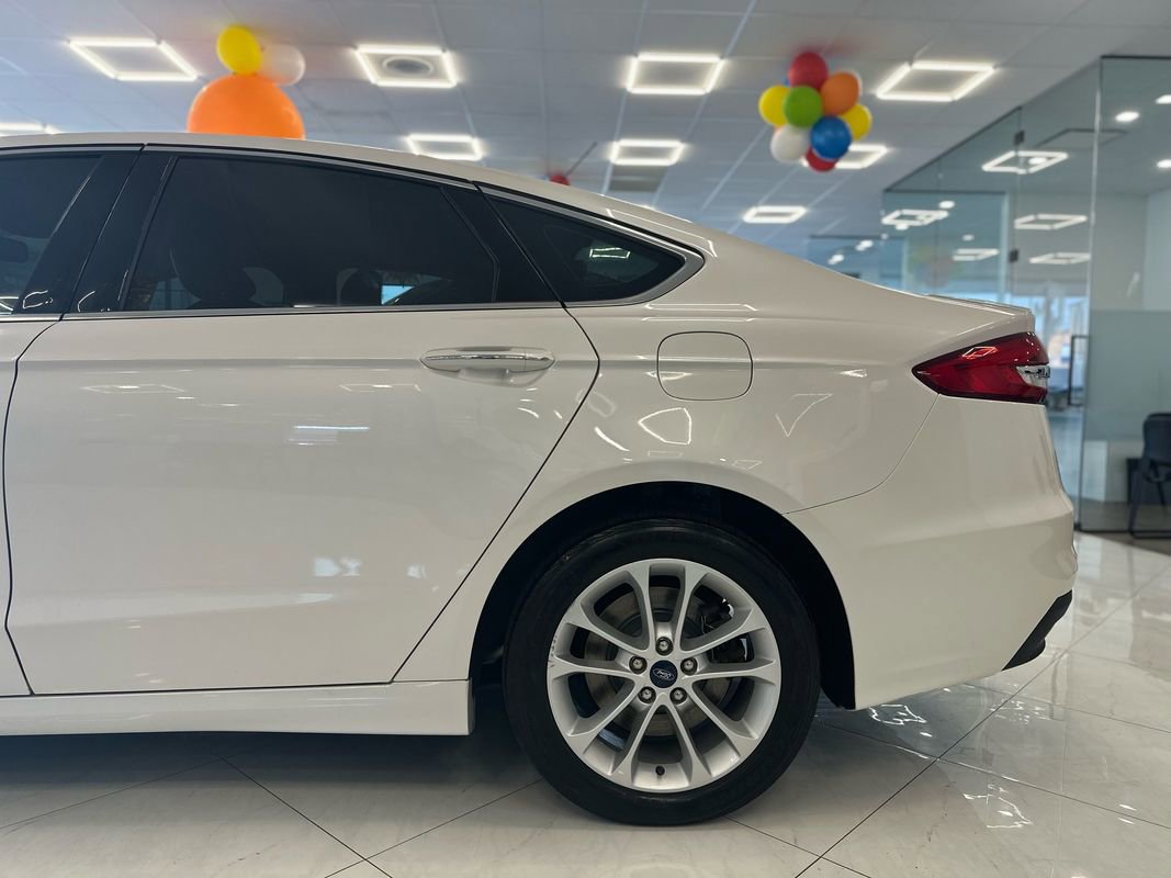 Used 2019 Ford Fusion Energi Titanium image 9