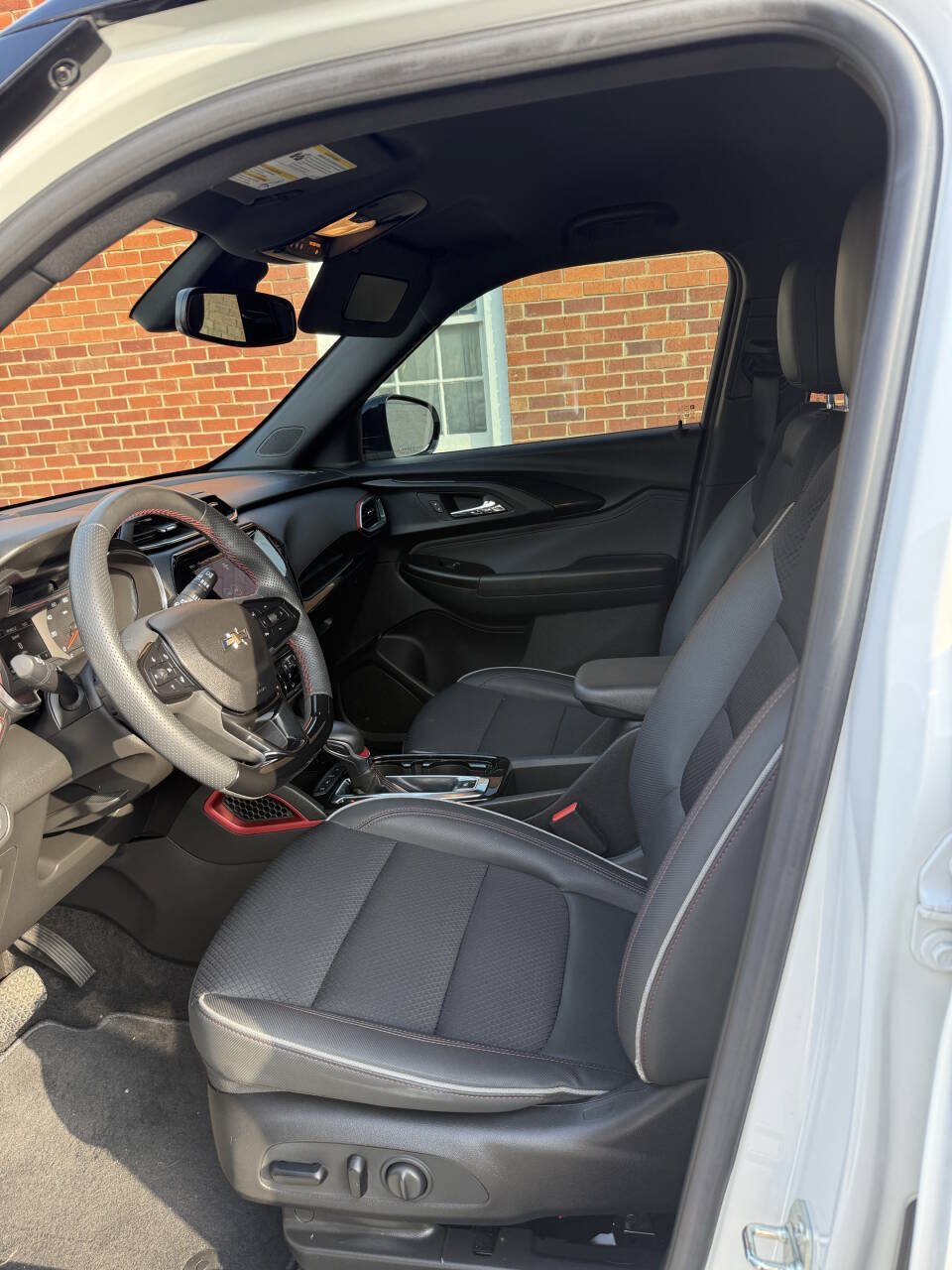 Used 2023 Chevrolet TrailBlazer RS w/ Convenience Package AWD/4WD image 6