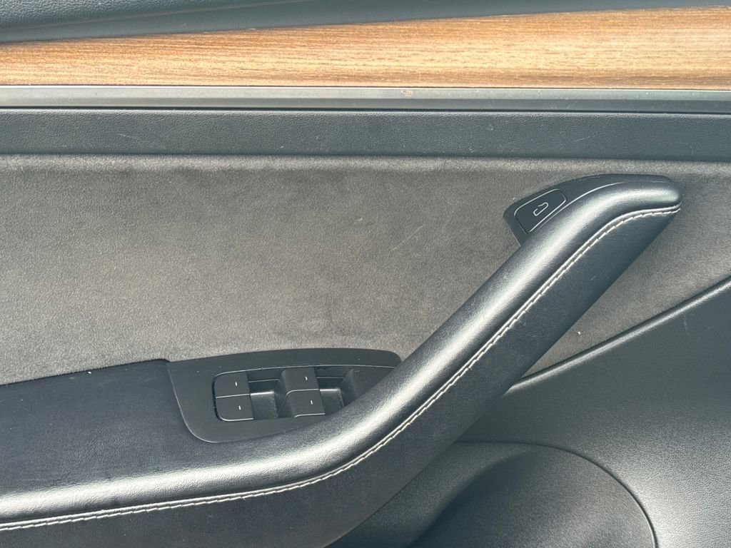 Used 2022 Tesla Model 3 Performance image 32