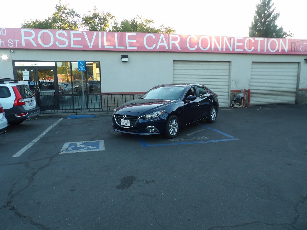 Used 2014 MAZDA MAZDA3 i Grand Touring FWD image 1