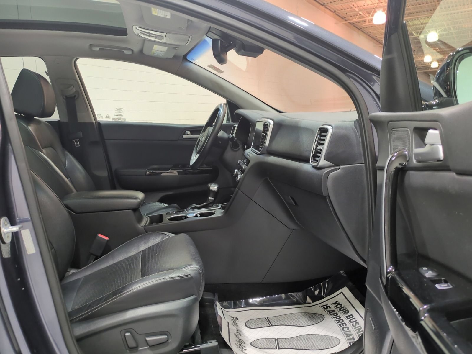 Used 2020 Kia Sportage EX w/ EX Technology Package AWD/4WD image 9