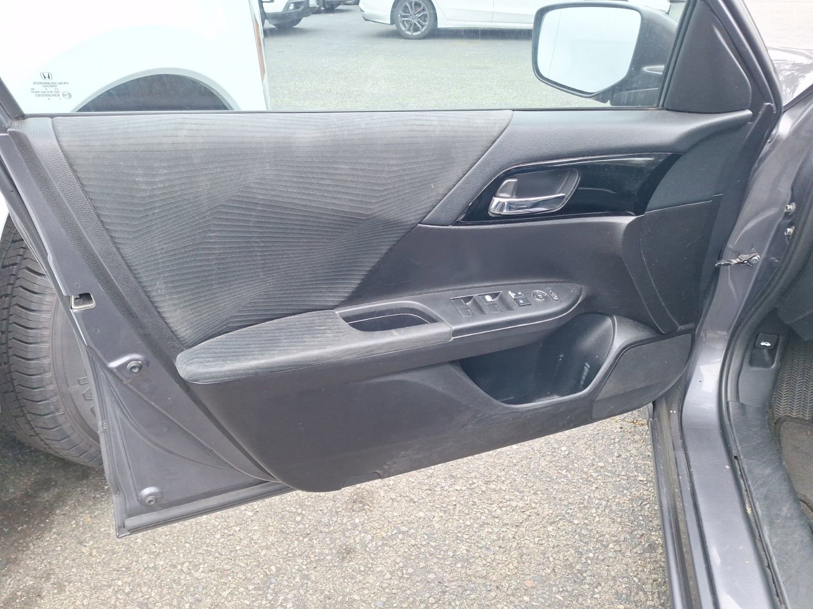 Used 2016 Honda Accord LX image 8