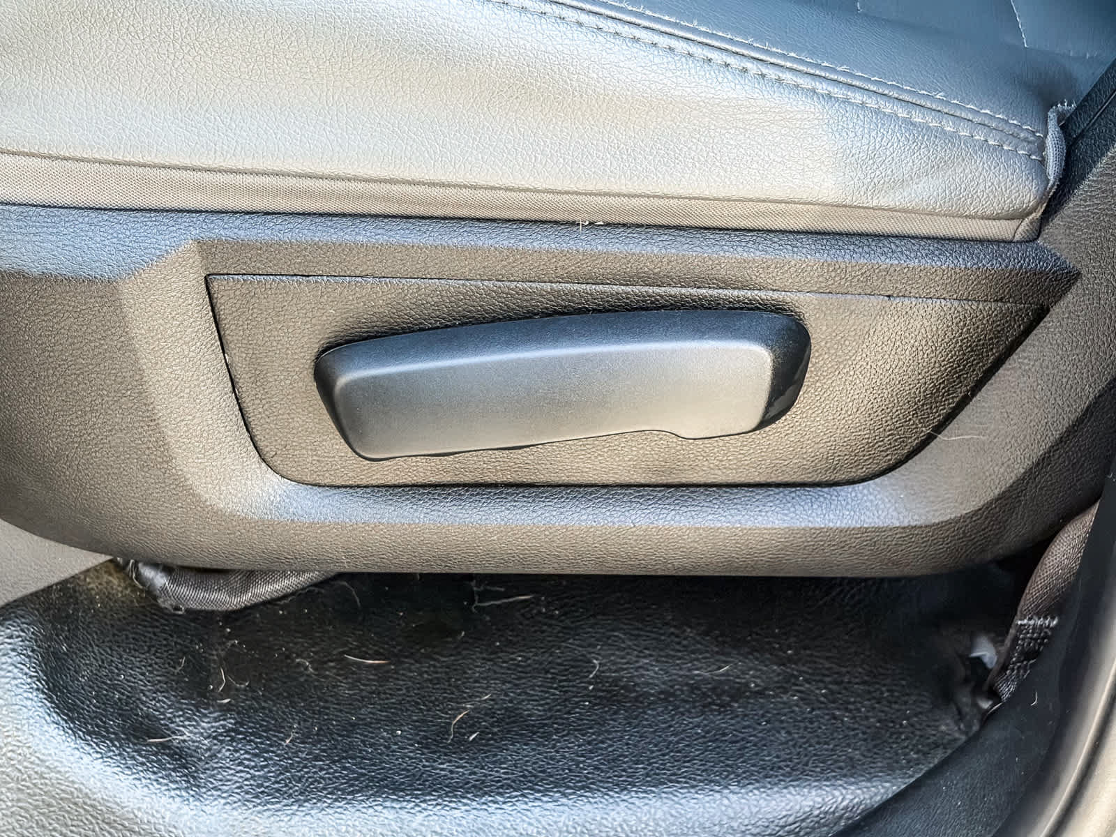 Used 2019 RAM 1500 Tradesman w/ Chrome Appearance Group RWD image 20