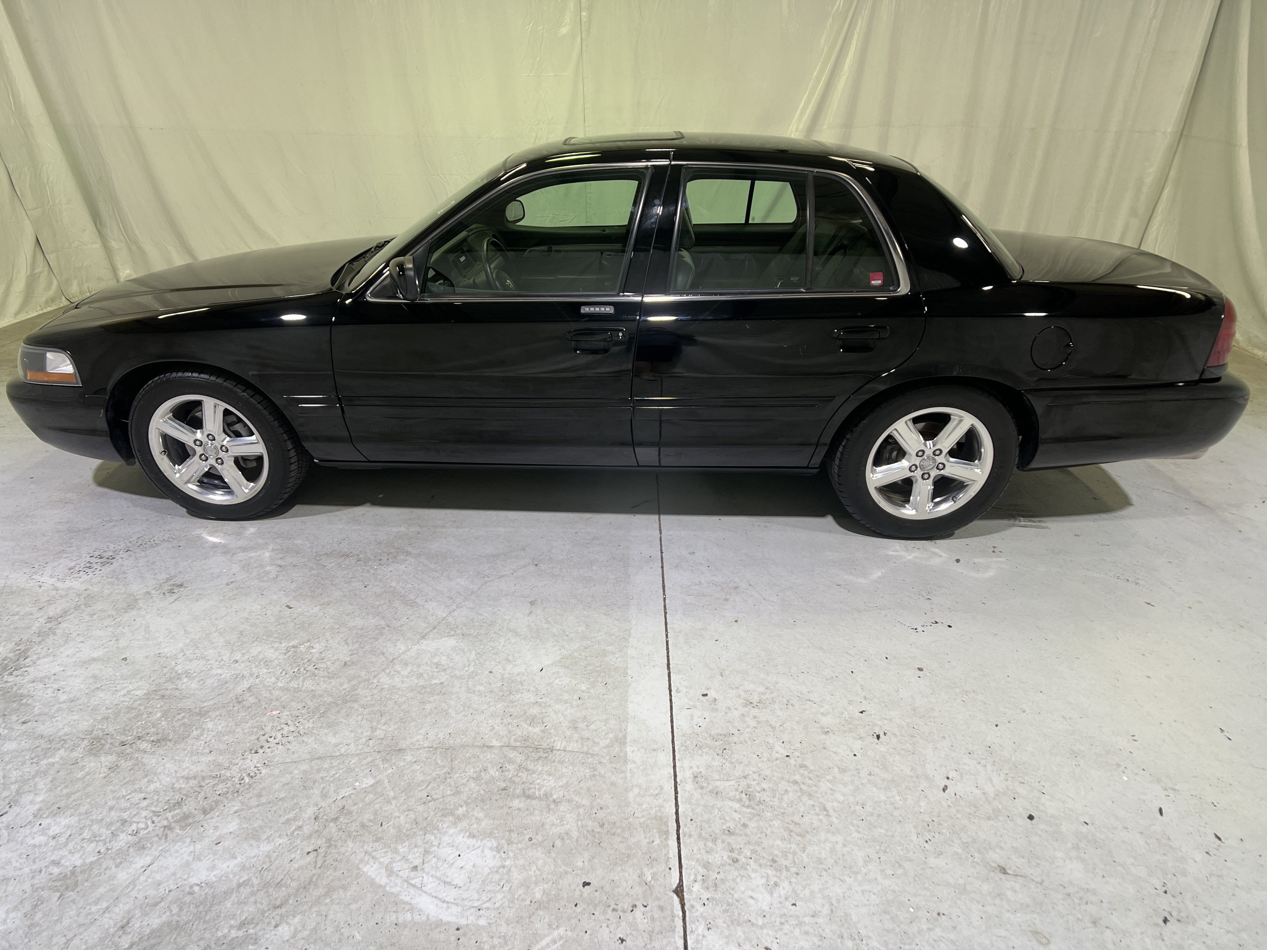 Used 2004 Mercury Marauder RWD image 7