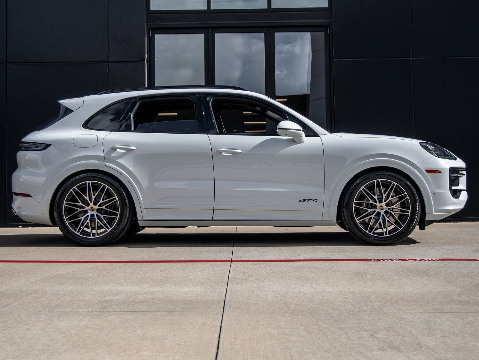 New 2026 Porsche Cayenne GTS AWD/4WD image 12