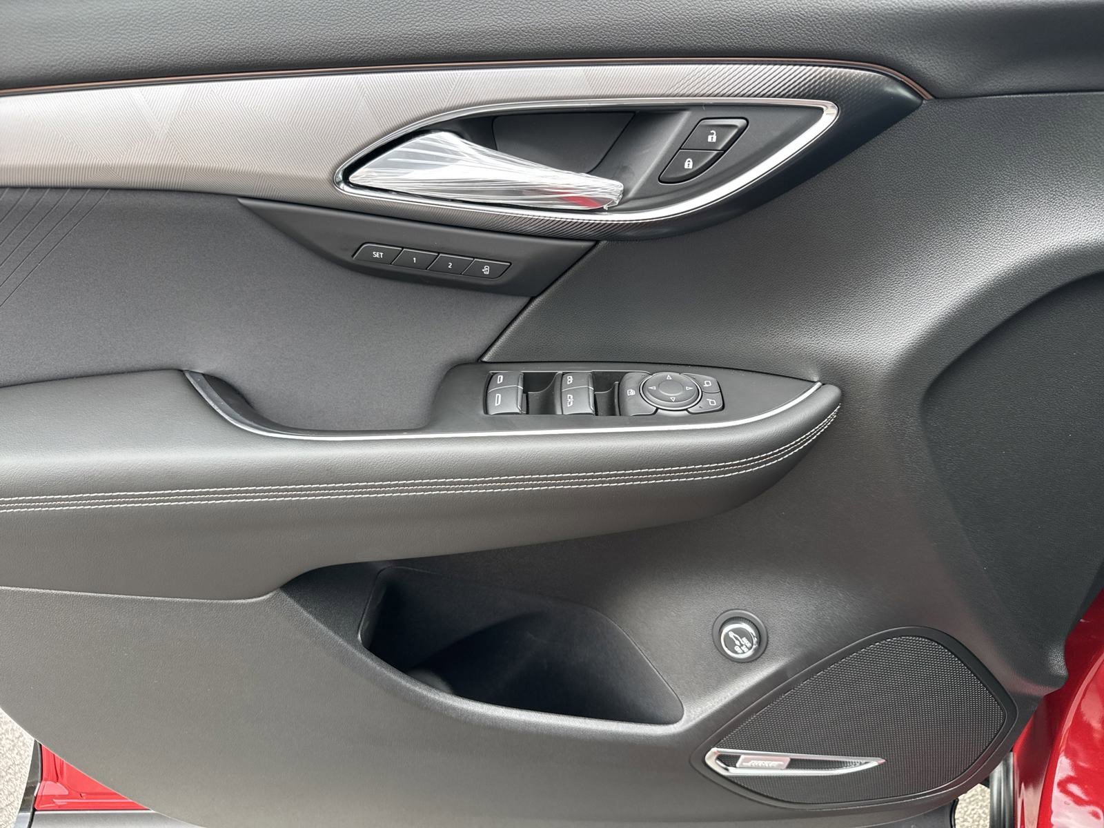 Used 2025 Buick Envision Sport Touring image 14