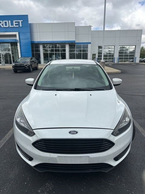Used 2018 Ford Focus SE w/ SE Appearance Package FWD image 19