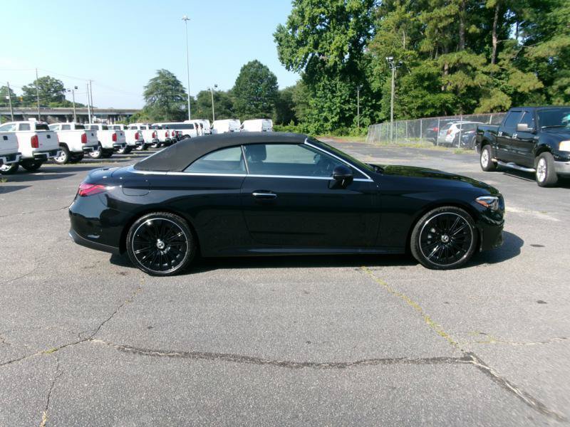 Used 2025 Mercedes-Benz CLE 450 4MATIC Cabriolet w/ Night Package image 5