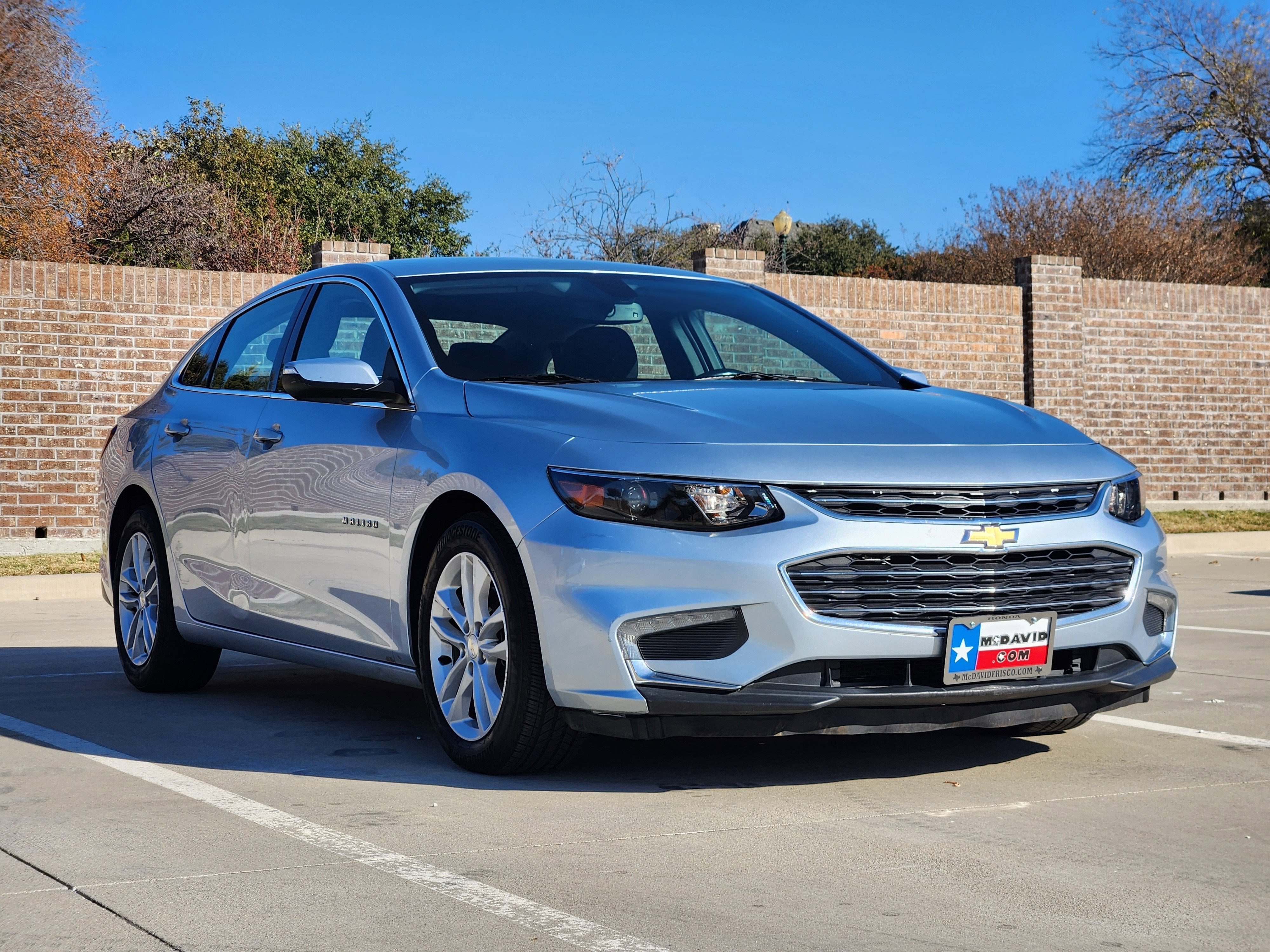 Used 2017 Chevrolet Malibu LT image 4