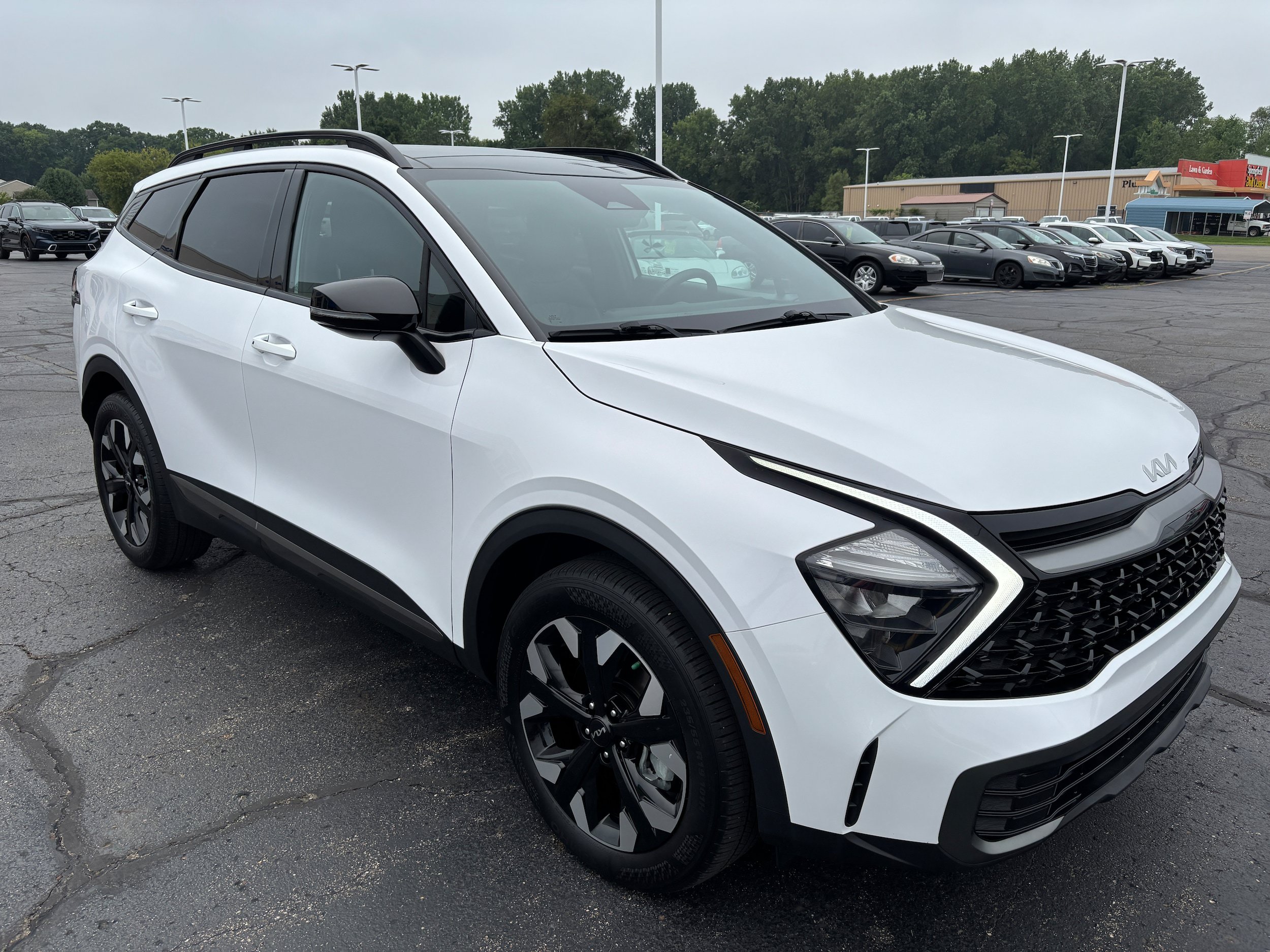 Used 2023 Kia Sportage X-Line w/ X-Line Premium Package AWD/4WD image 2