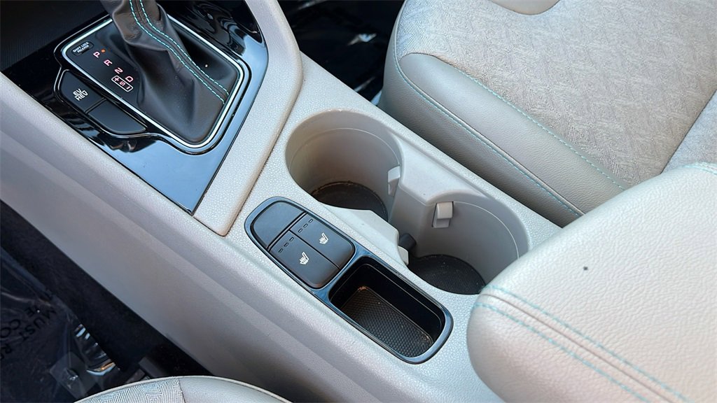 Used 2019 Kia Niro EX image 14