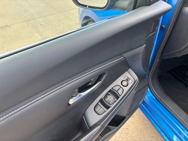 Used 2025 Nissan Sentra SV FWD image 17