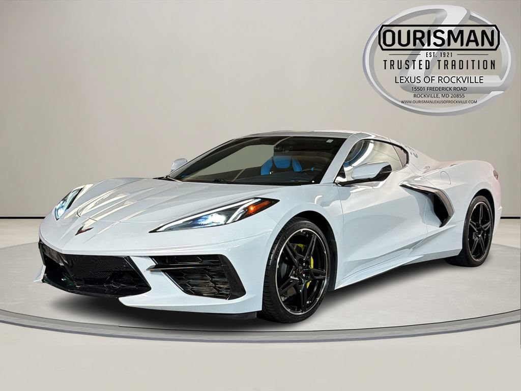 Used 2022 Chevrolet Corvette Stingray Premium Cpe w/ 3LT RWD image 2