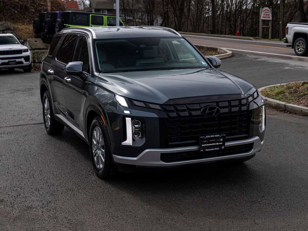Used 2025 Hyundai Palisade SEL image 3