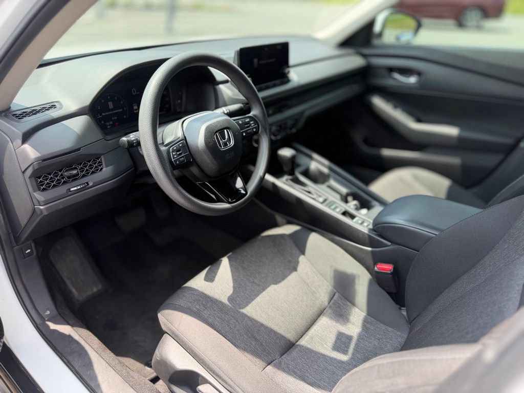 Used 2023 Honda Accord LX image 13